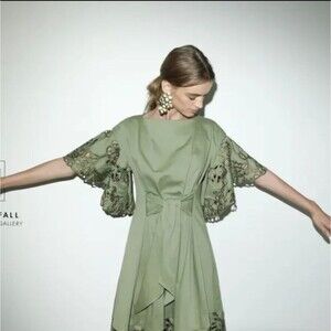 Josie Natori Dress Womens size 4 Green Embroidered Lace Sleeves A-line Tie Waist